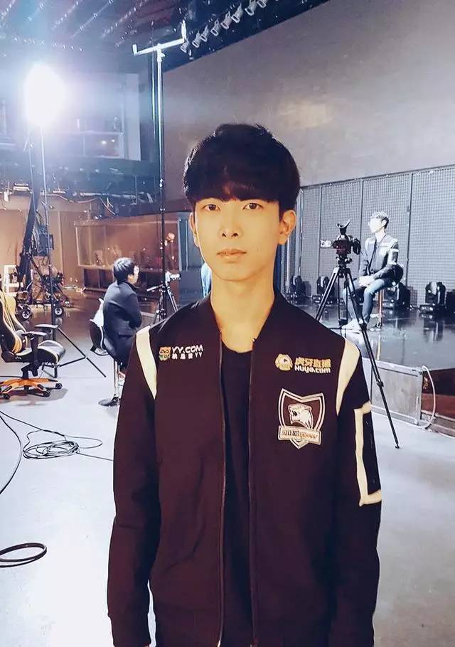 Faker新星挺进下一轮表现惊艳，TL未来可期！(faker新发型)