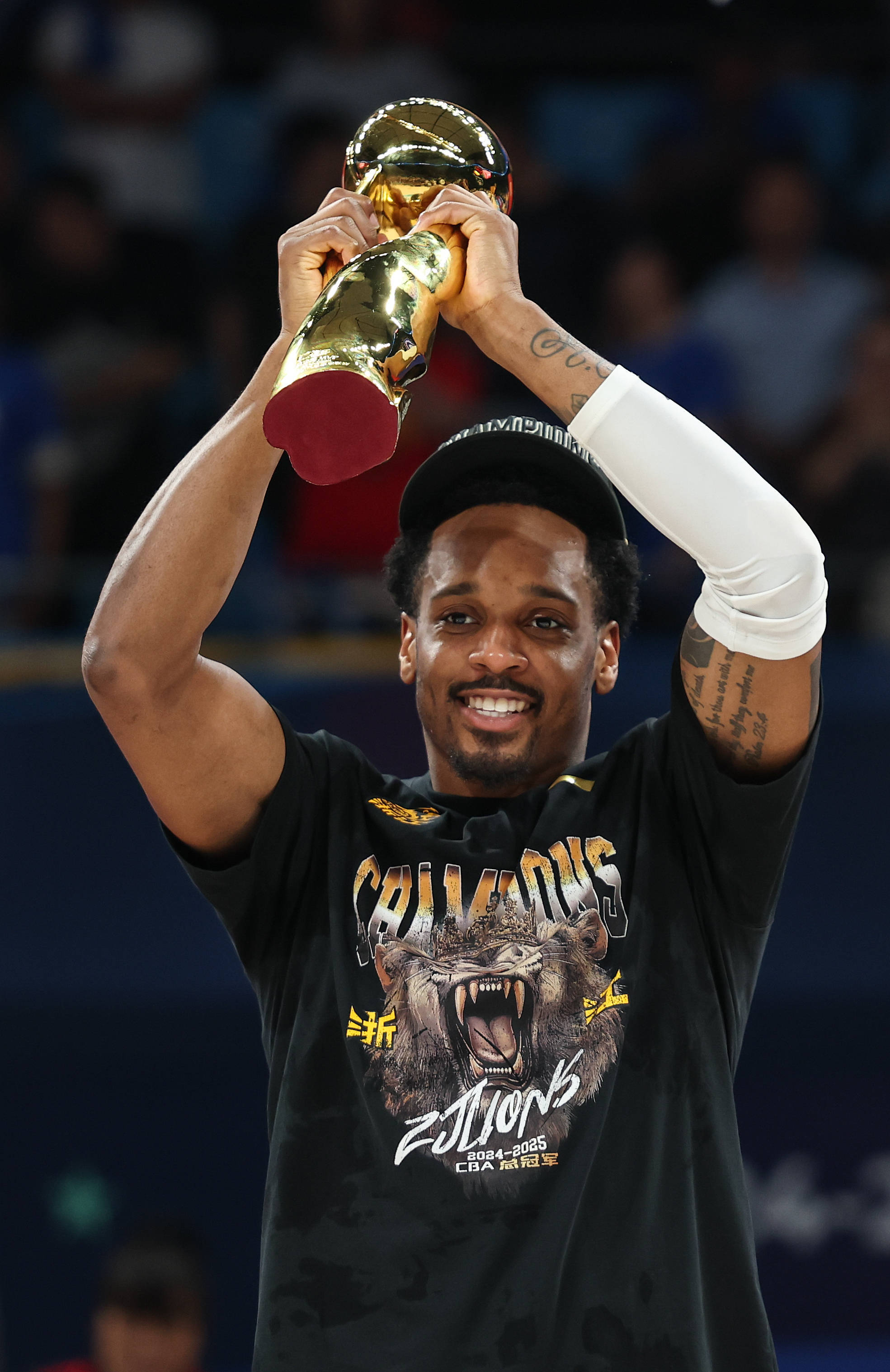 欧冠今夜走向成谜;广厦男篮复出首秀;悬念犹存;心理建设被强调的简单介绍 欧冠今夜走向成谜;广厦男篮复出首秀;悬念犹存;心理建设被强调的简单介绍